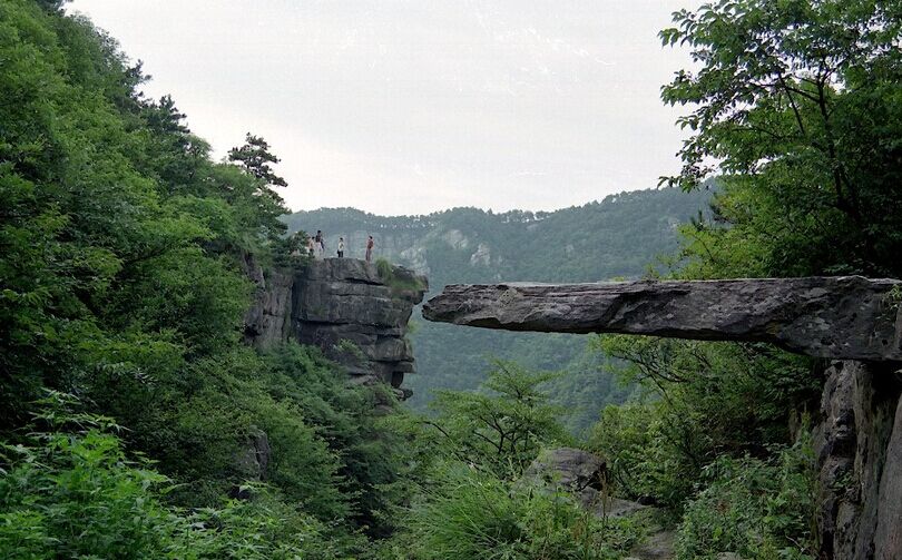廬山主景區(qū)、三疊泉瀑布、白鹿洞書院雙臥4日